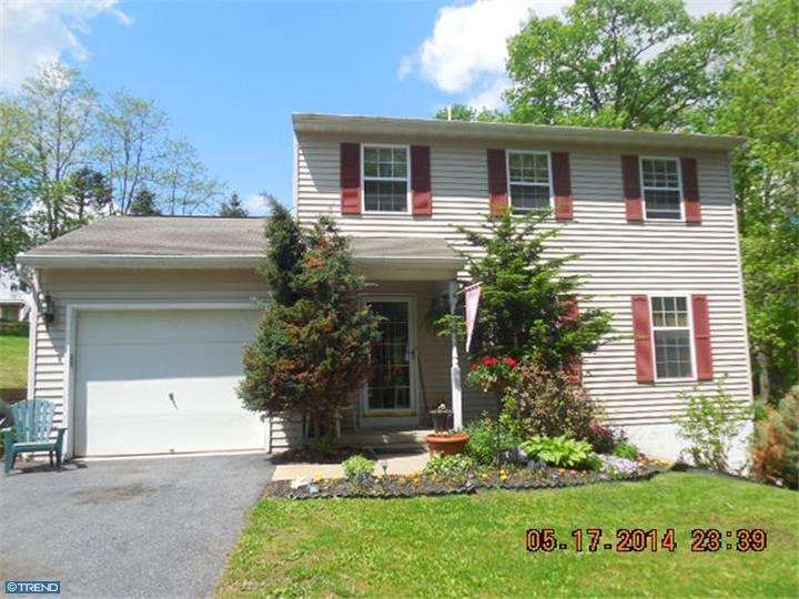 618 Grove Ave, Mohnton, PA 19540 - photo 1