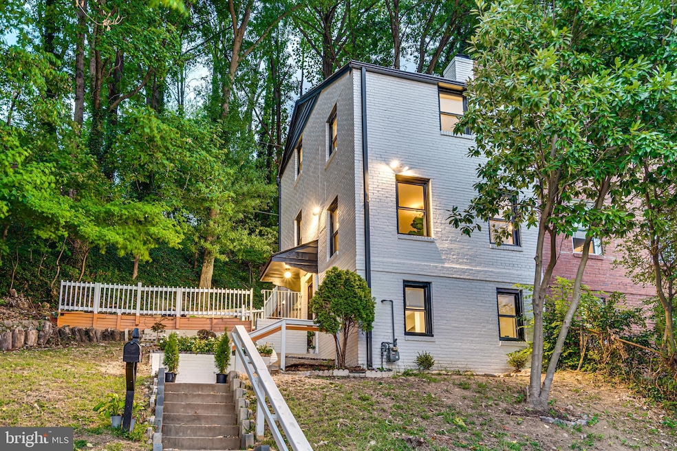 3731 Kemper Rd, Arlington, VA 22206 - photo 1