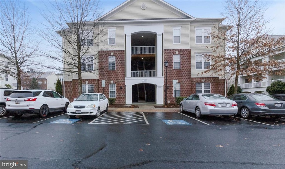 22655 Blue Elder Terrace unit 101, Ashburn, VA 20148 - photo 1