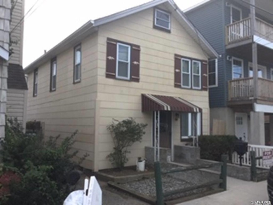 2788 Alder Rd, Bellmore, NY 11710 - photo 1