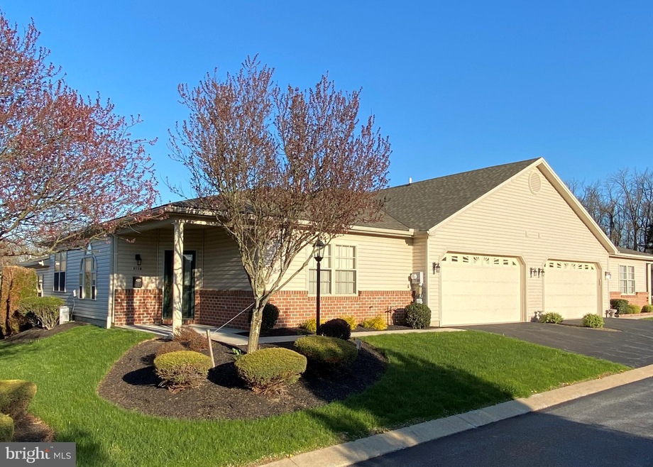 257 Barbara Ln, Harrisburg, PA 17111 - photo 1