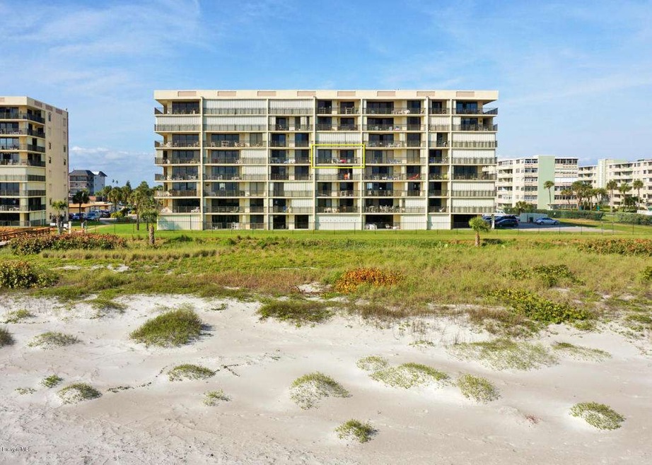Royale Towers A504
