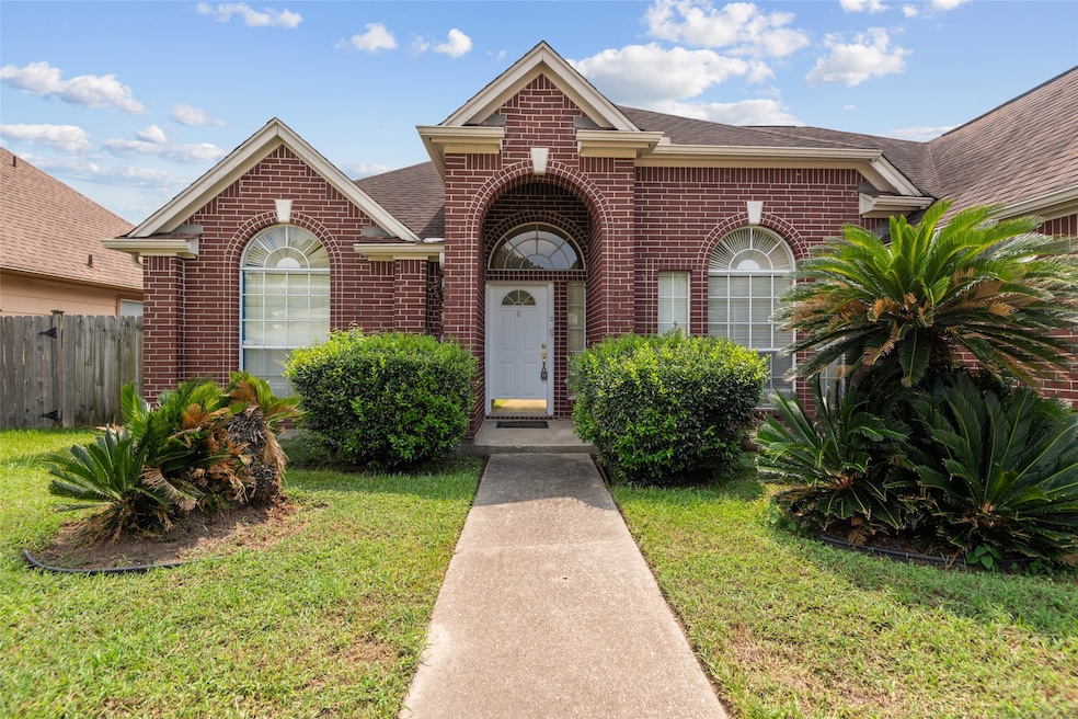 For Sale $230,000 • Co-Listing Agent