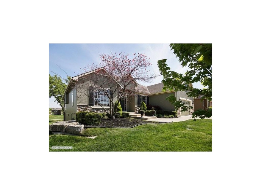 Reverse 1 1/2 Story on Golf Course Lot. Freshly Pa