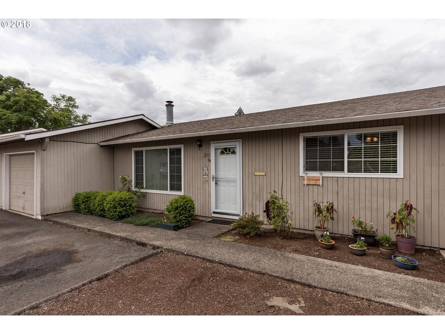 233 SE 3rd Ave, Canby, OR 97013 - photo 1