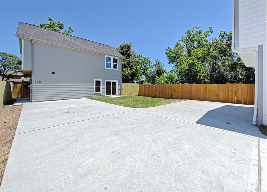 4007 King St, Houston, TX 77026 - photo 1