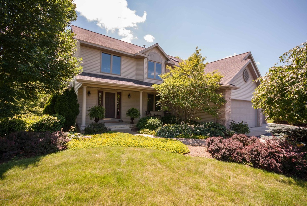 5822PheasantViewDrNeAdaMi49301