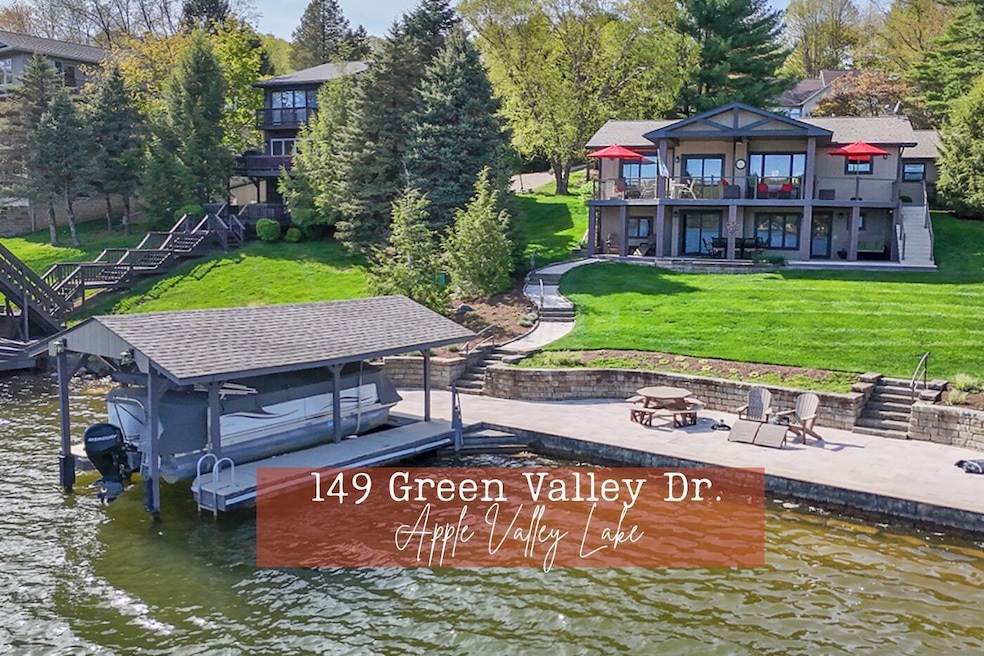 Coming Soon $1,550,000 • Co-Listing Agent
