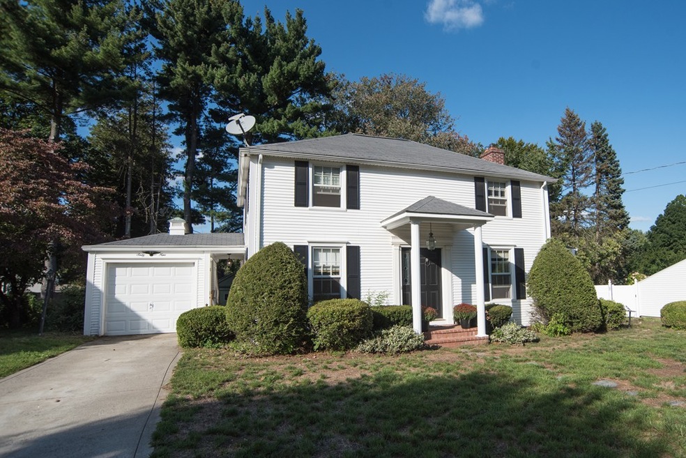 69 Hale St, West Springfield, MA 01089 - photo 1