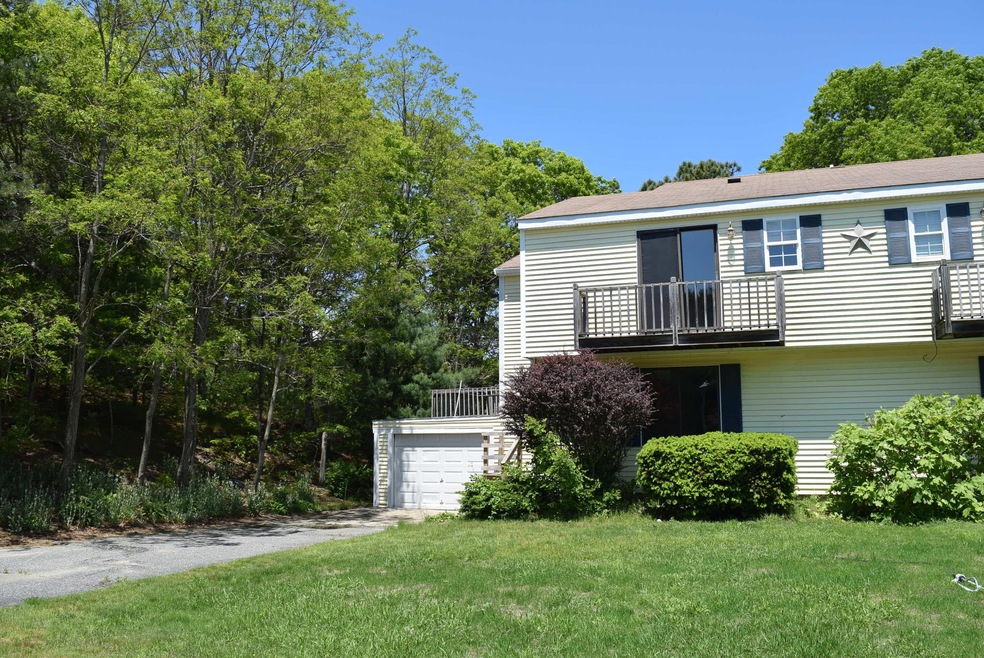 8 Surrey Ln, Buzzards Bay, MA 02532 - photo 1