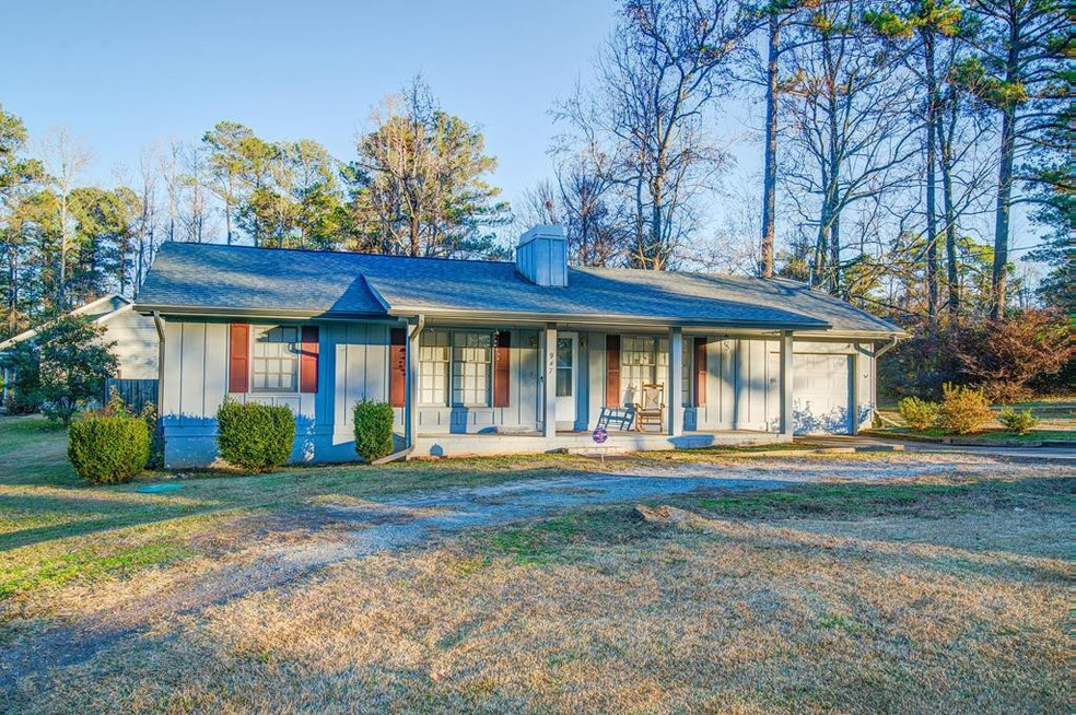 947 Central Rd SW, Thomson, GA 30824 - photo 1