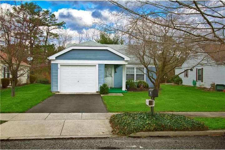 95 Buckingham Dr, Southampton, NJ 08088 - photo 1