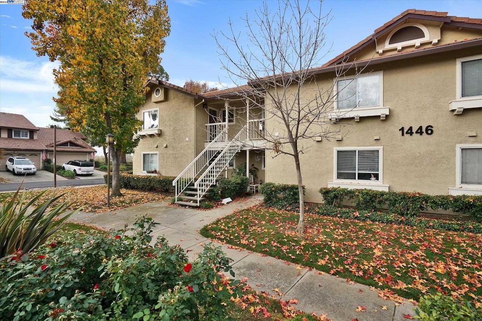 1446 Chateau Common unit 208, Livermore, CA 94550 - photo 1