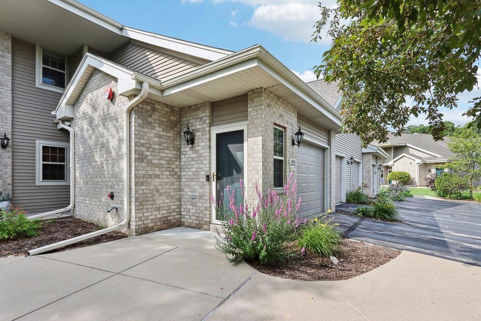 18575 Emerald Cir unit C, Brookfield, WI 53045 - photo 1