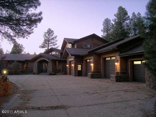 Front of home-4 Car garage