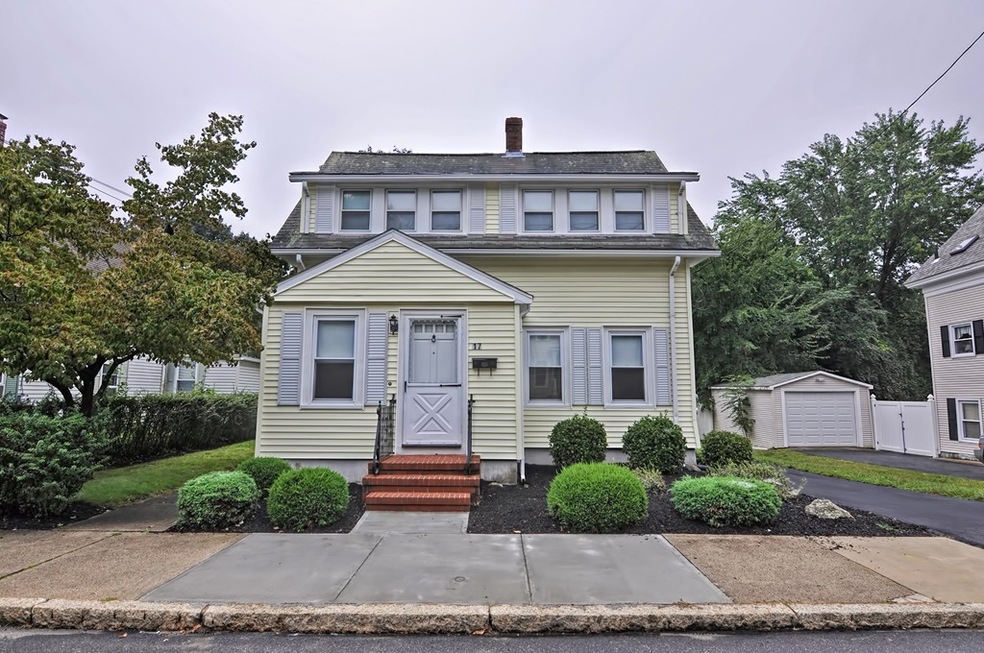 17 Fruit St unit 1, Milford, MA 01757 - photo 1