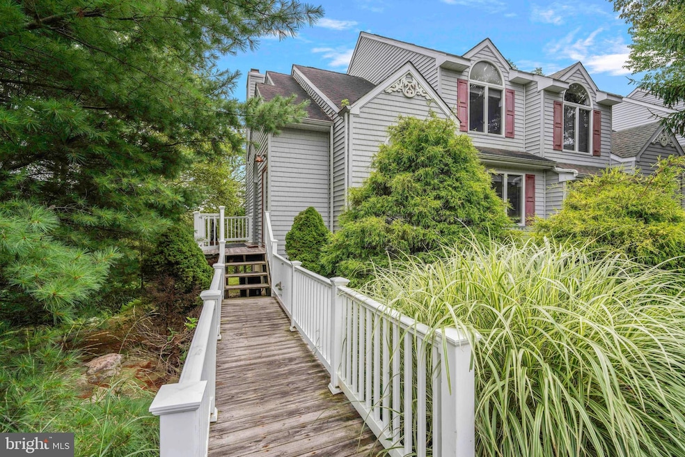 164 Laurelwood Dr, Lake Harmony, PA 18624 - photo 1