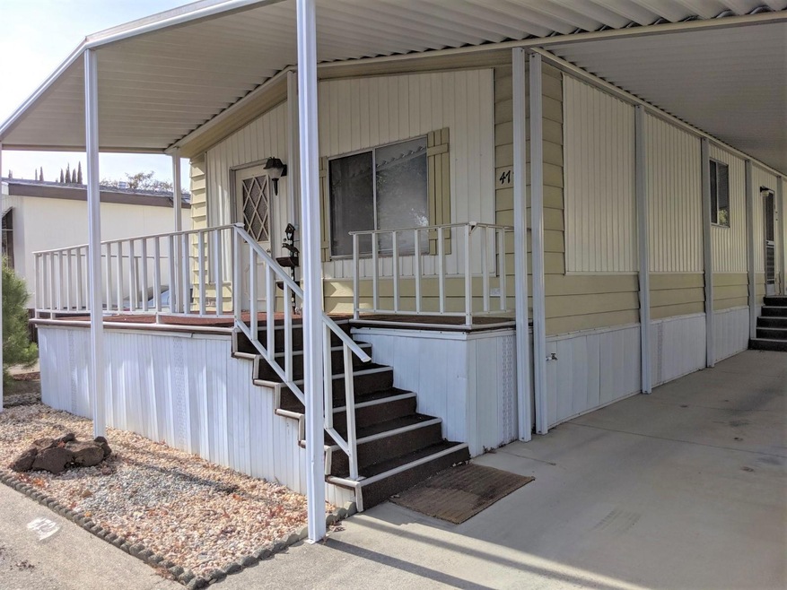 Welcome to 472 Red Cedar Dr,