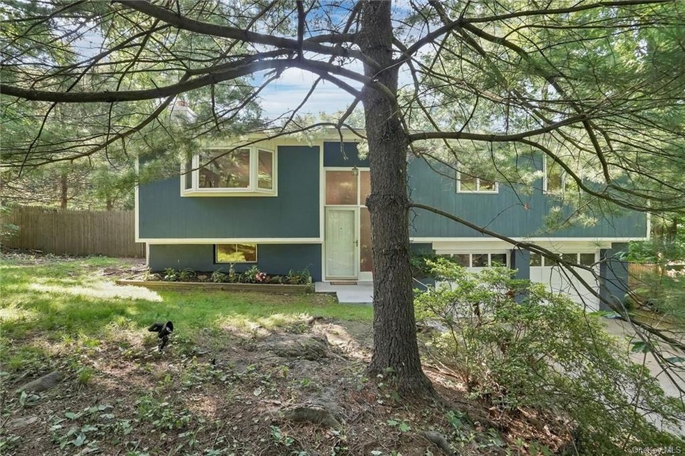 Welcome to 11 Pine Hill Road.  This delightful, su