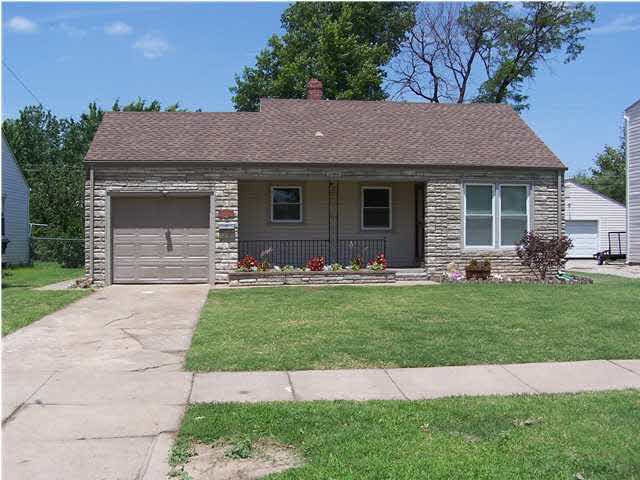 Welcome to 2502 E. Aloma