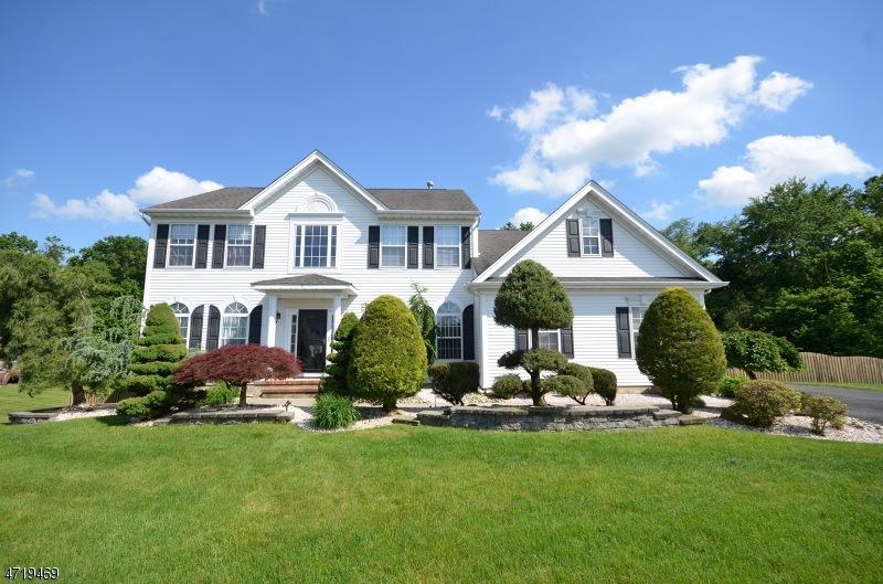 5 Liam Ct, Monmouth Junction, NJ 08852 - photo 1