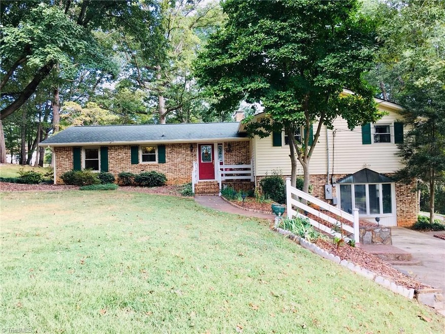 331 Clearview Dr, Asheboro, NC 27205 - photo 1