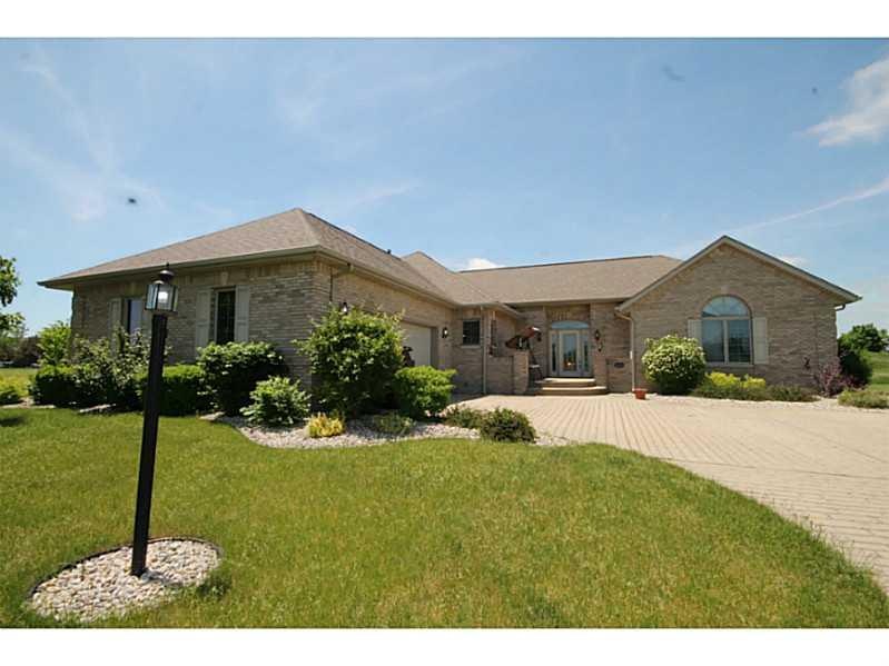 202 Saint Andrews Ave, Edinburgh, IN 46124 - photo 1