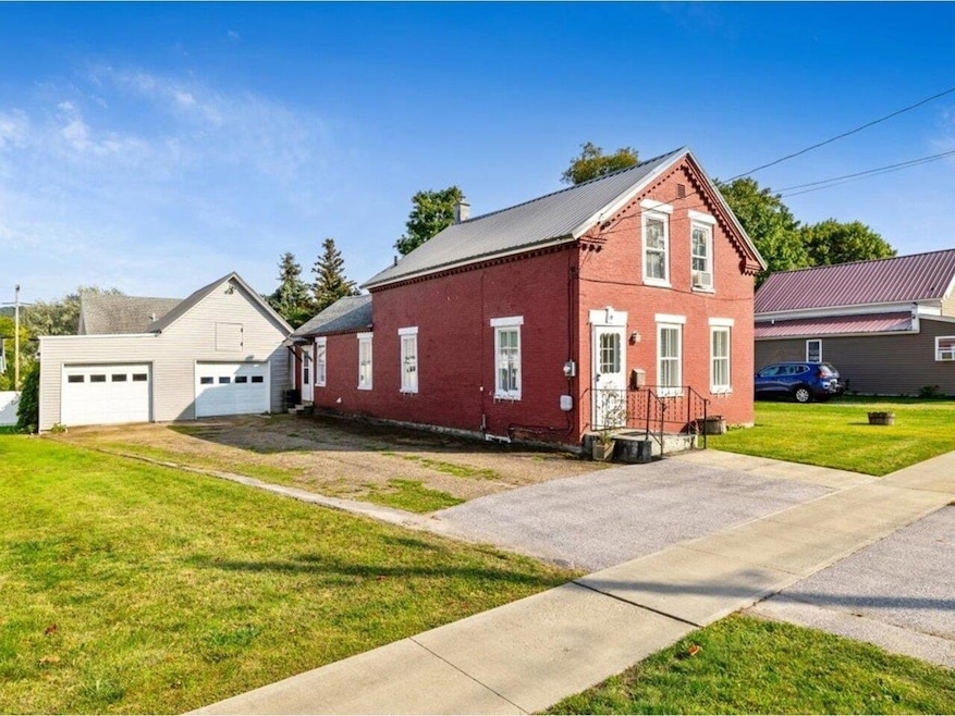 19 N Elm St, Saint Albans, VT 05478 - photo 1