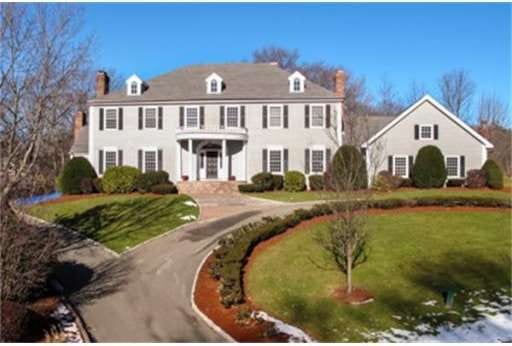 10 Arrowhead Ln, Milton, MA 02186 - photo 1