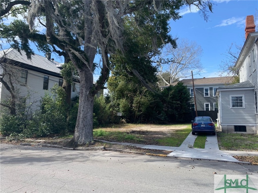 Frontage on Habersham