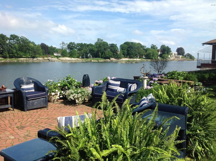 661 Steamboat Rd unit B, Greenwich, CT 06830 - photo 1