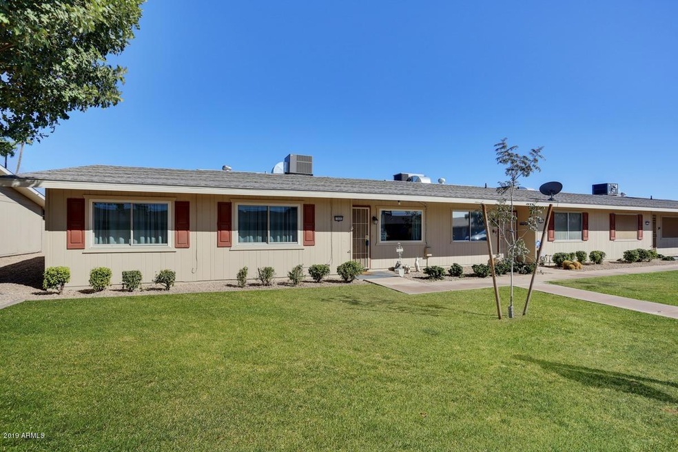 13683 N Garden Court Dr unit 152, Sun City, AZ 85351 - photo 1