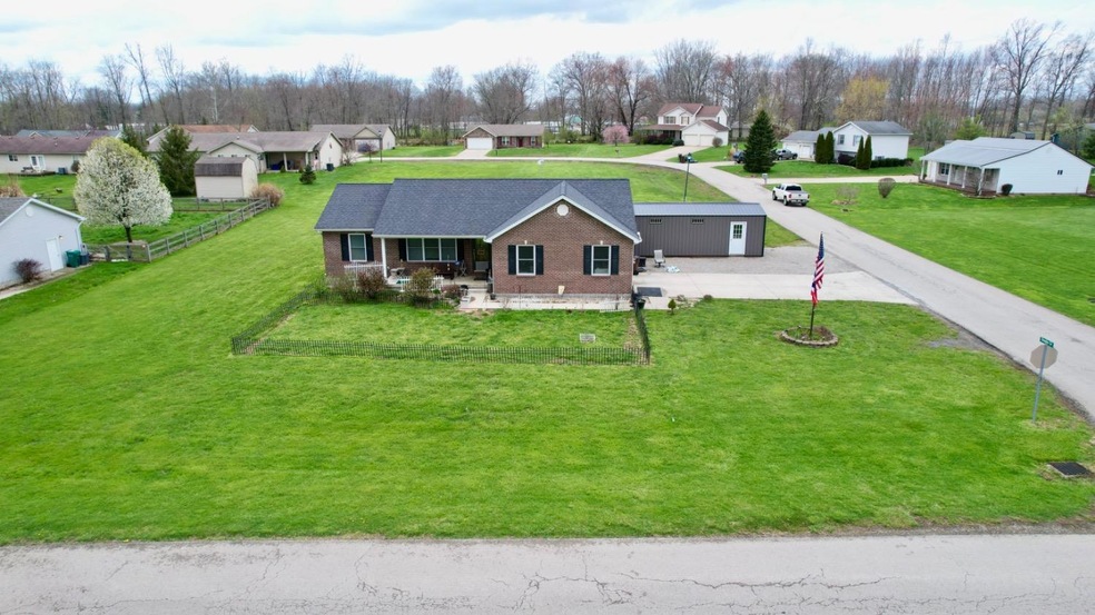 215 Douglas Cir, Georgetown, OH 45121 - photo 1