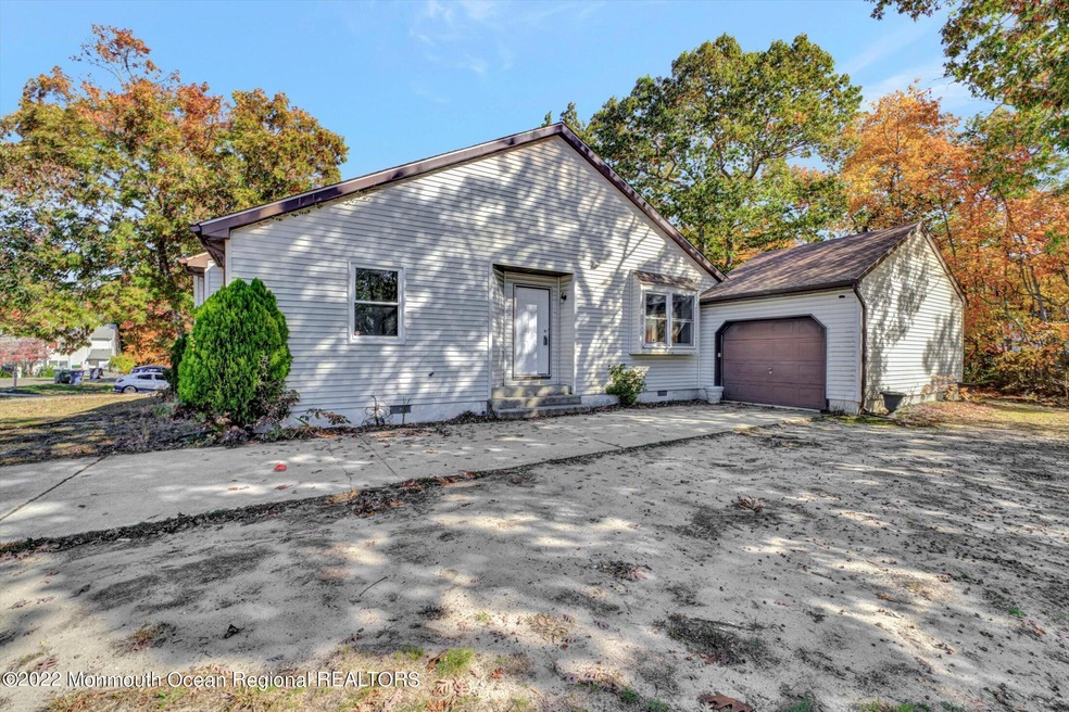 202 E Winged Foot Ct, Little Egg Harbor Township, NJ 08087 - photo 1