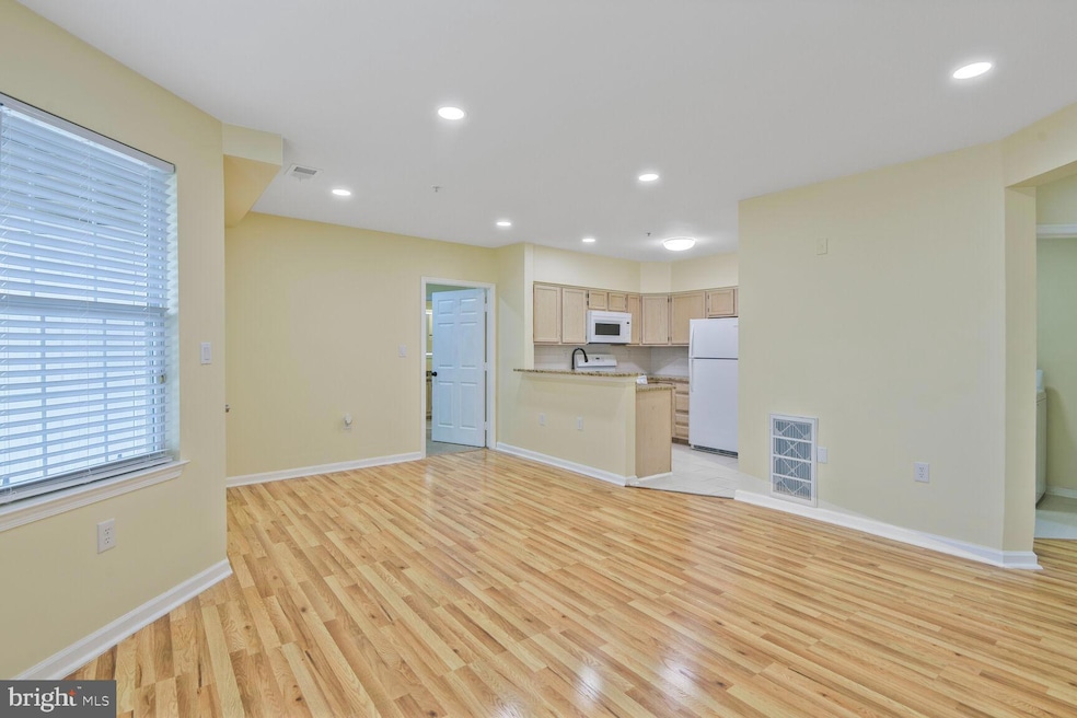 304 Gatehouse Ln unit 304A, Odenton, MD 21113 - photo 1