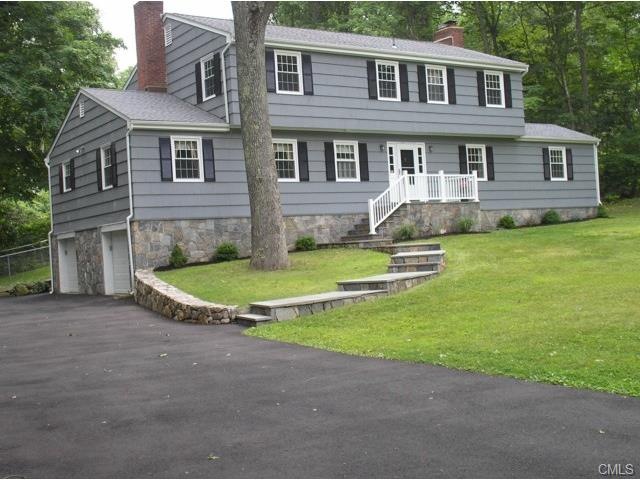 74 Country Club Rd, Stamford, CT 06903 - photo 1