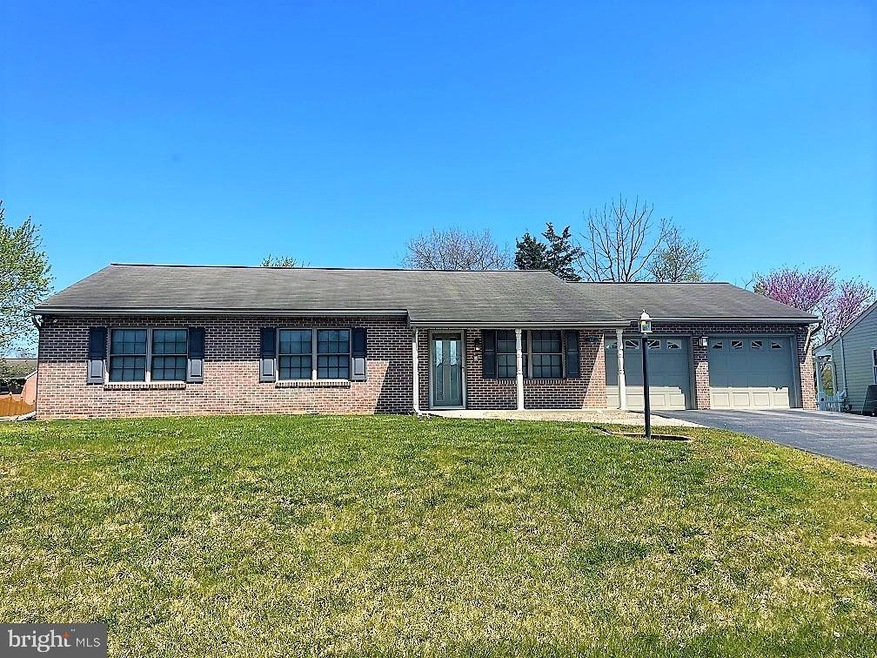 127 Dartmouth Dr, Hagerstown, MD 21742 - photo 1