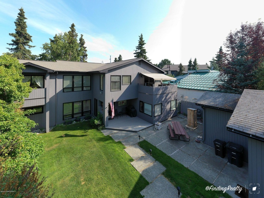 1437 Hillcrest