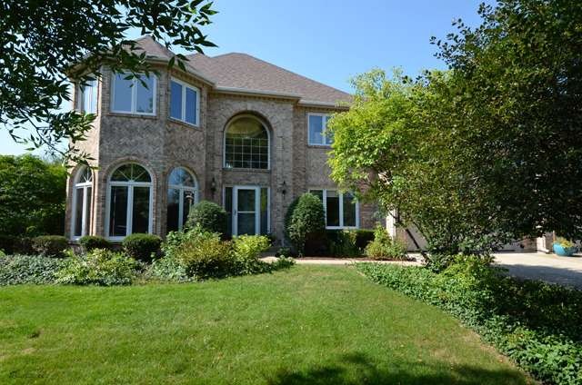 1820 Robert Ln, Naperville, IL 60564 - photo 1