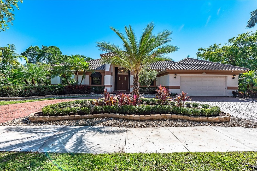 1032 Pine Branch Dr, Weston, FL 33326 - photo 1