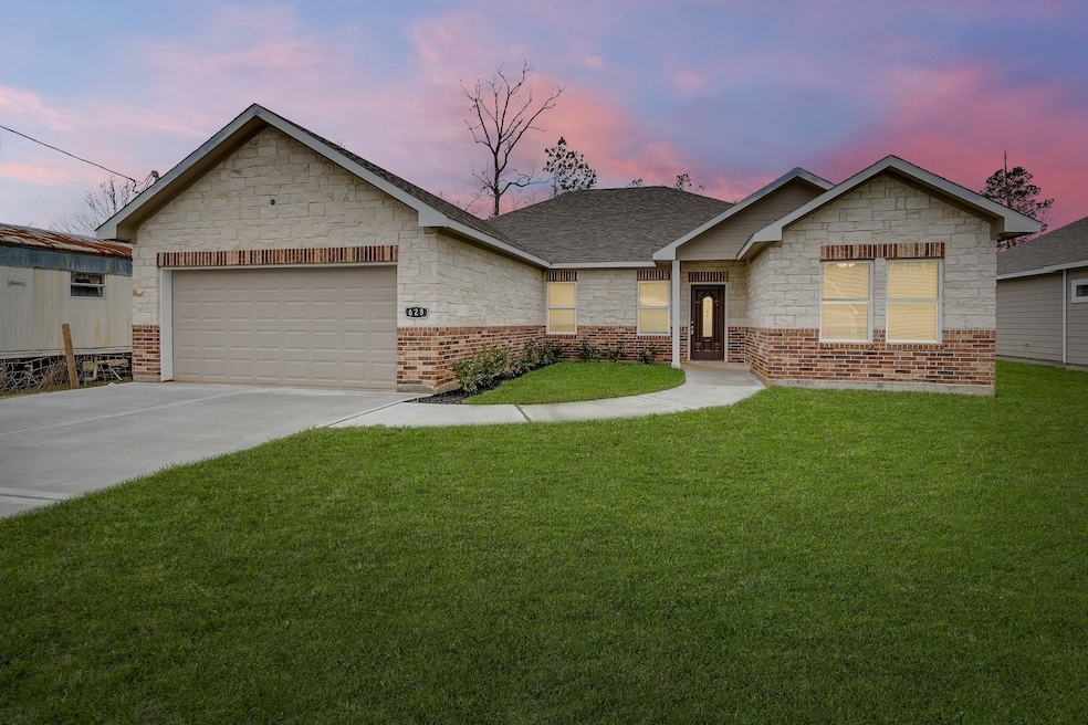 For Sale $275,000 • Co-Listing Agent