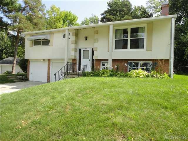 Exterior Front Oversized raised ranch in great loc