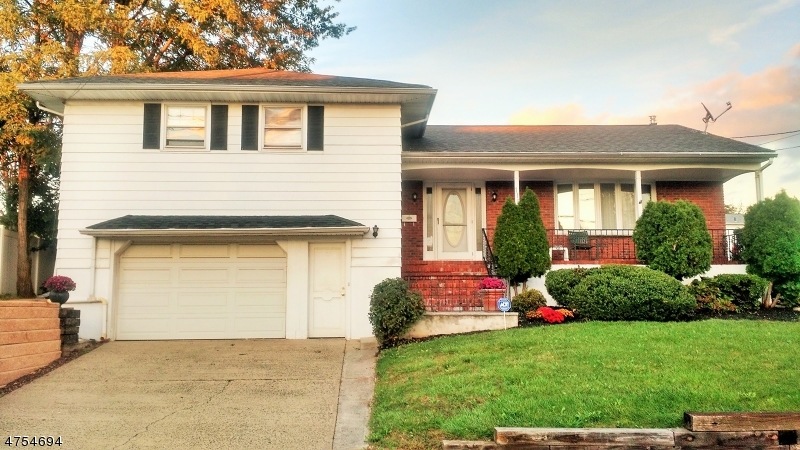 118 Coolidge Ave, Carteret, NJ 07008 - photo 1