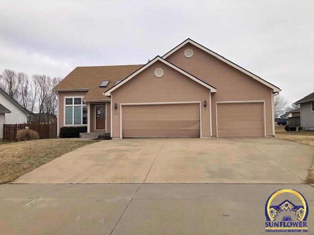 4232 SW Stone Ave, Topeka, KS 66610 - photo 1