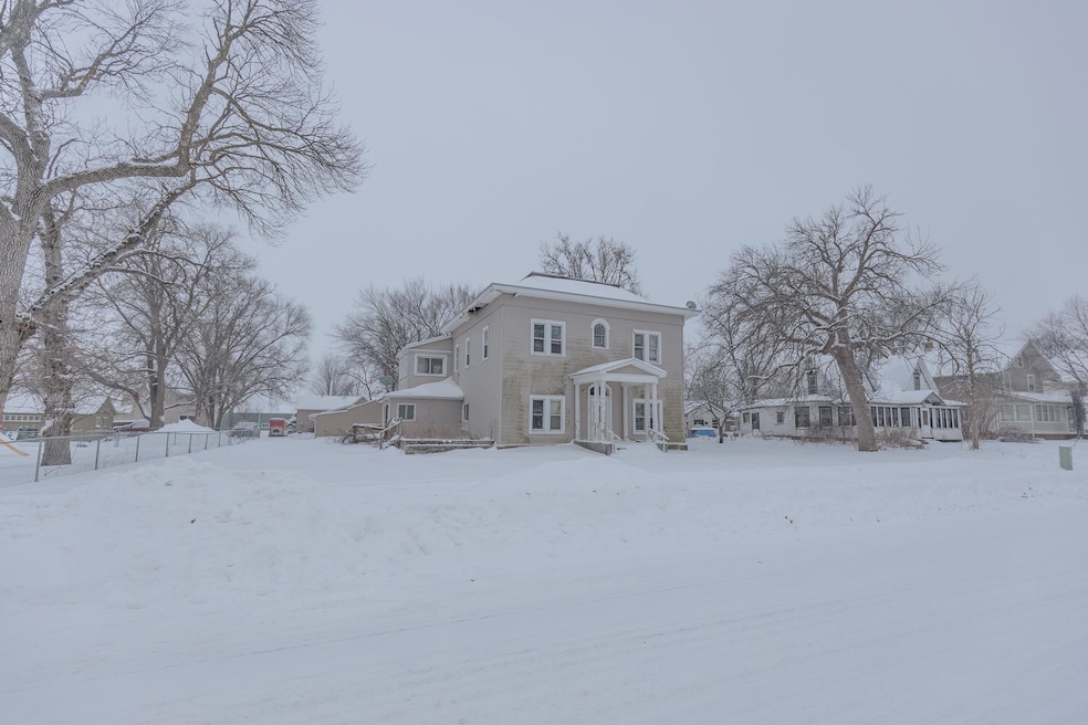 312 W 2nd St, Spencer, IA 51301 - photo 1