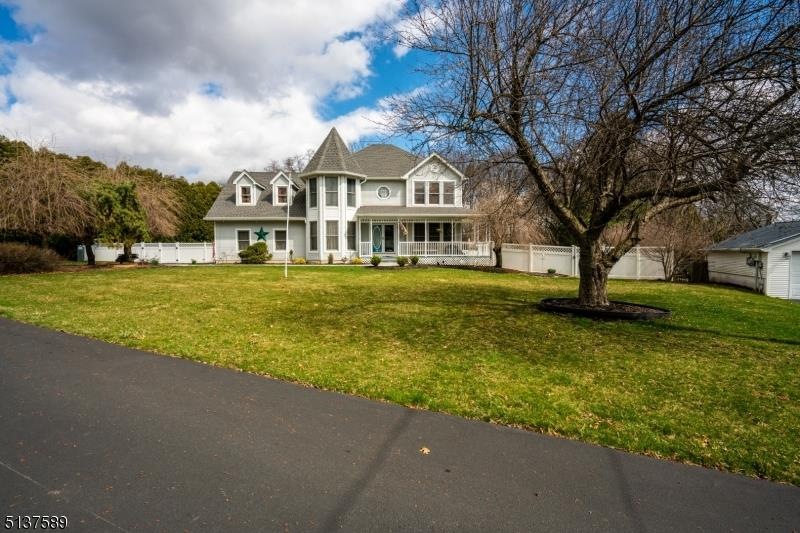 6 Larsen Dr, Succasunna, NJ 07876 - photo 1