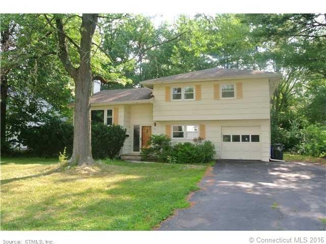26 Greenbrier Dr, West Hartford, CT 06117 - photo 1