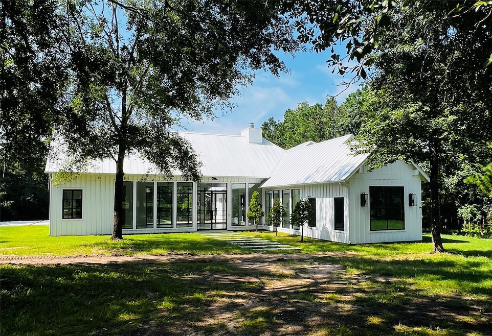 Custom designed one-of-a-kind 4000 square feet mod