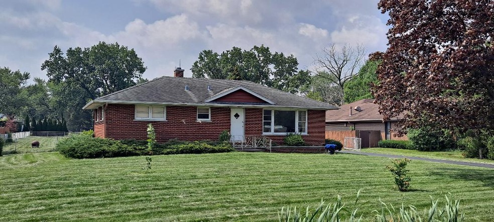 9409 W Central Rd, Des Plaines, IL 60016 - photo 1
