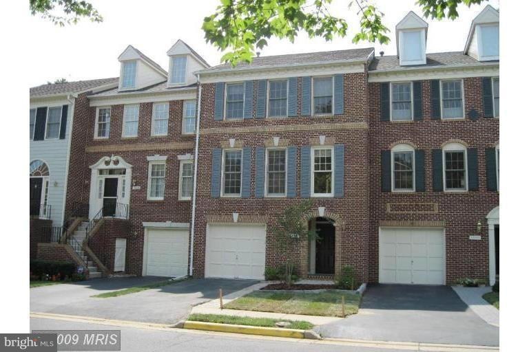 6852 Mclean Province Cir, Falls Church, VA 22043 - photo 1